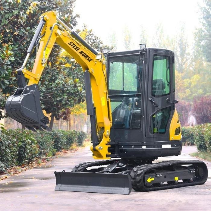 2.8-Ton Kubota Diesel Mini Excavator with Hydraulic Thumb & Enclosed Cab